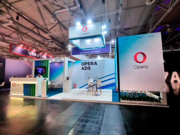 Opera Messestand