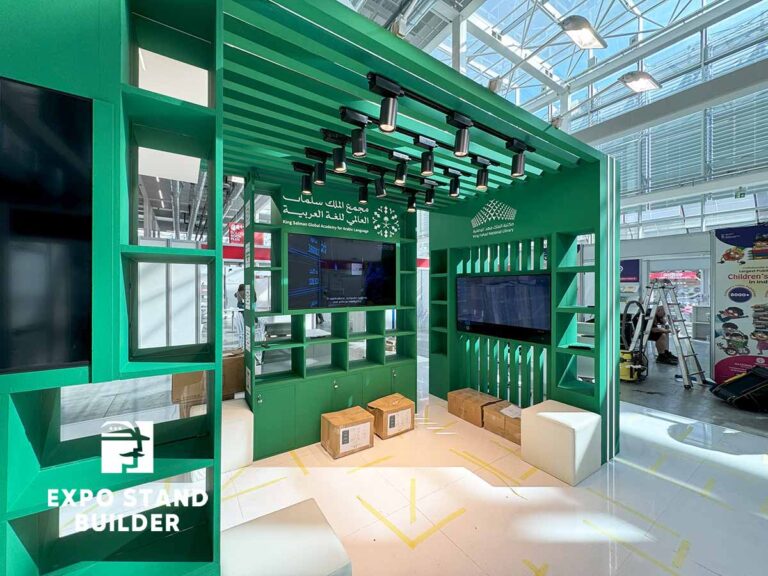 booth build in Italy 1