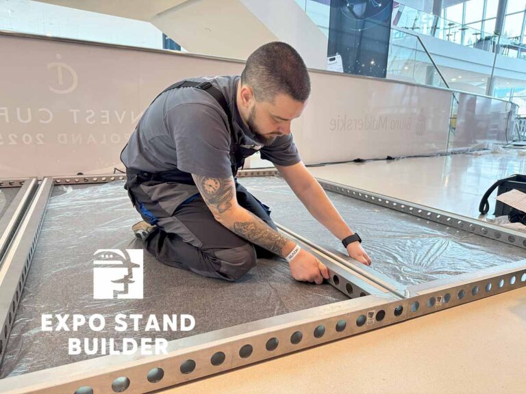 Construcción de stand en Cracovia 6